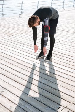 Denize yakın ısınma runner