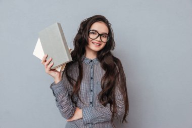 Asyalı kadın kitaplar