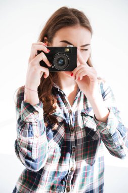 fotoğrafçı holding kamera