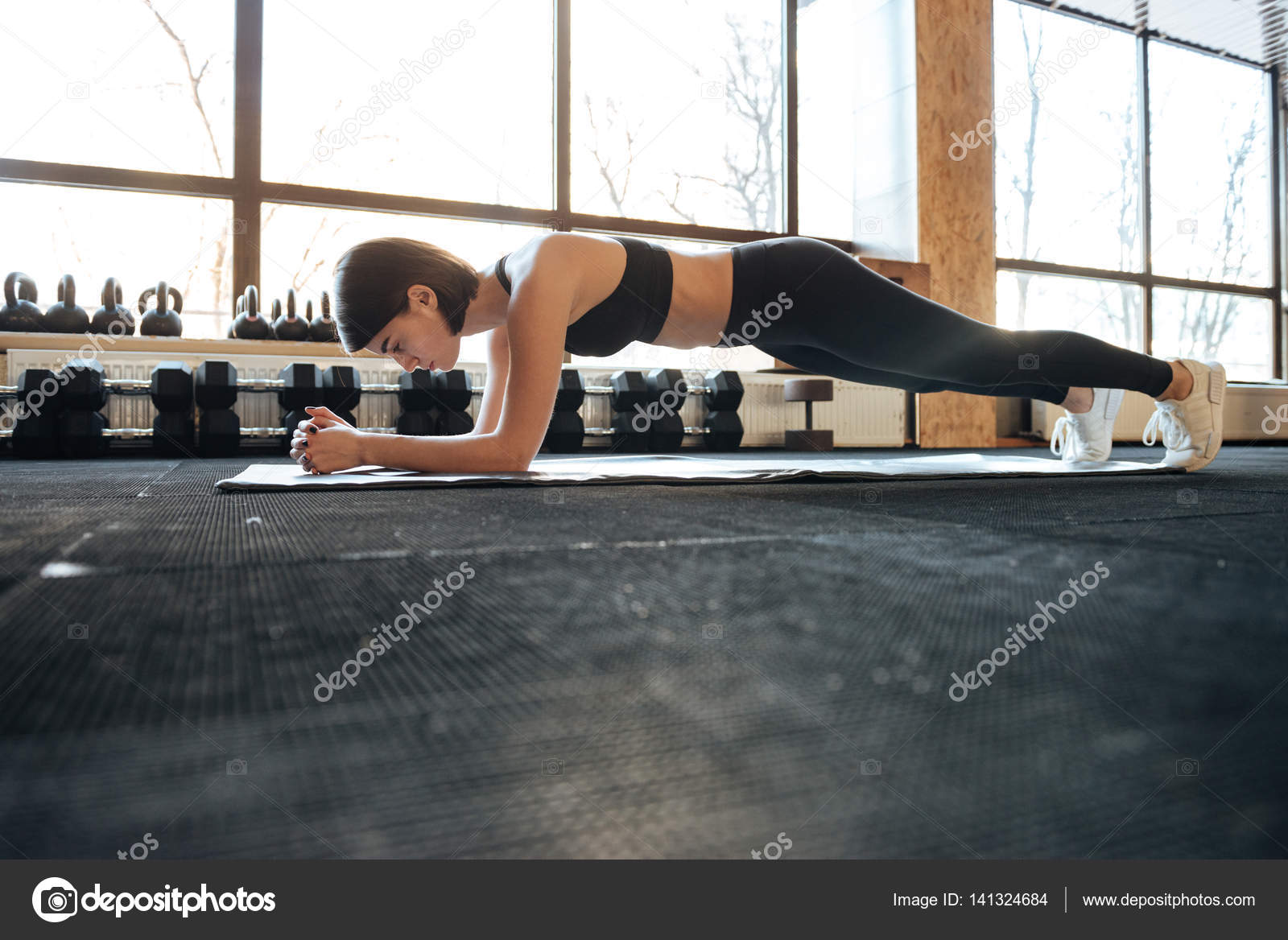 Tabla ejercicios mujer gimnasio