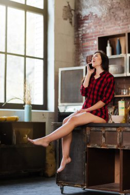 Evet tam uzunlukta kadın