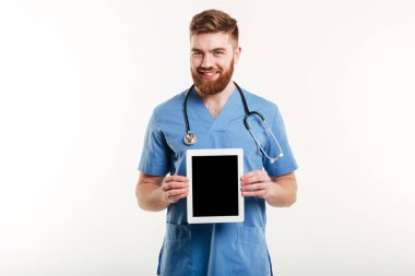 Gülümseyen dostu tıbbi doktor veya hemşire portresi