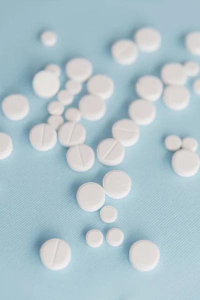 Widok góry białe tabletki medyczne — Zdjęcie stockowe