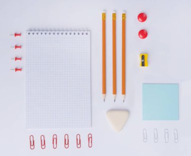 Çok sayıda ofis malzemesinin en iyi görünümü