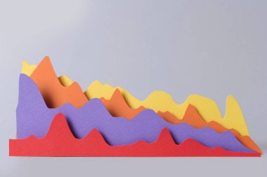 Gri arka plan üzerinde yalıtılmış iş grafikleri.