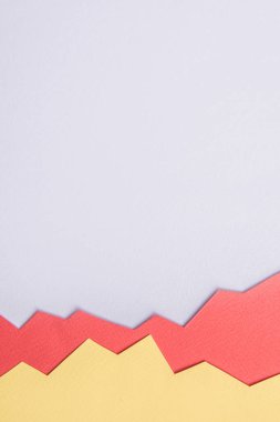 Gri arka plan üzerinde yalıtılmış iş grafikleri.