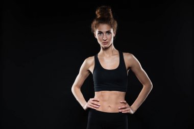 Konsantre ciddi genç spor Bayan