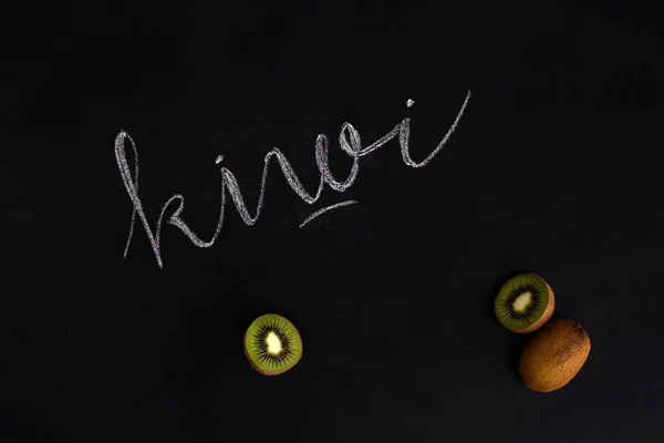 Kiwi frais tranché — Photo