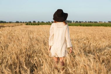 Alanında şaşırtıcı genç bayan