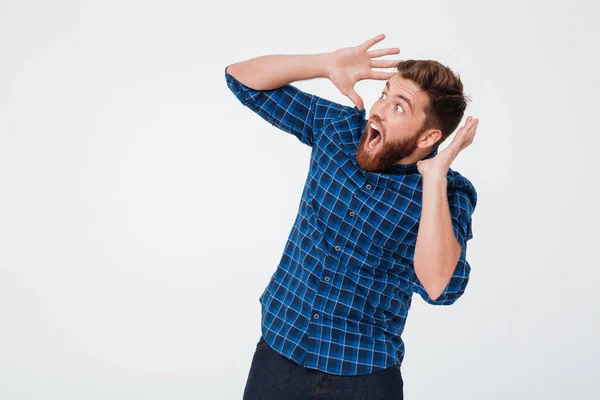 Shocked man scaring and screaming isolated — Stock Photo, Image