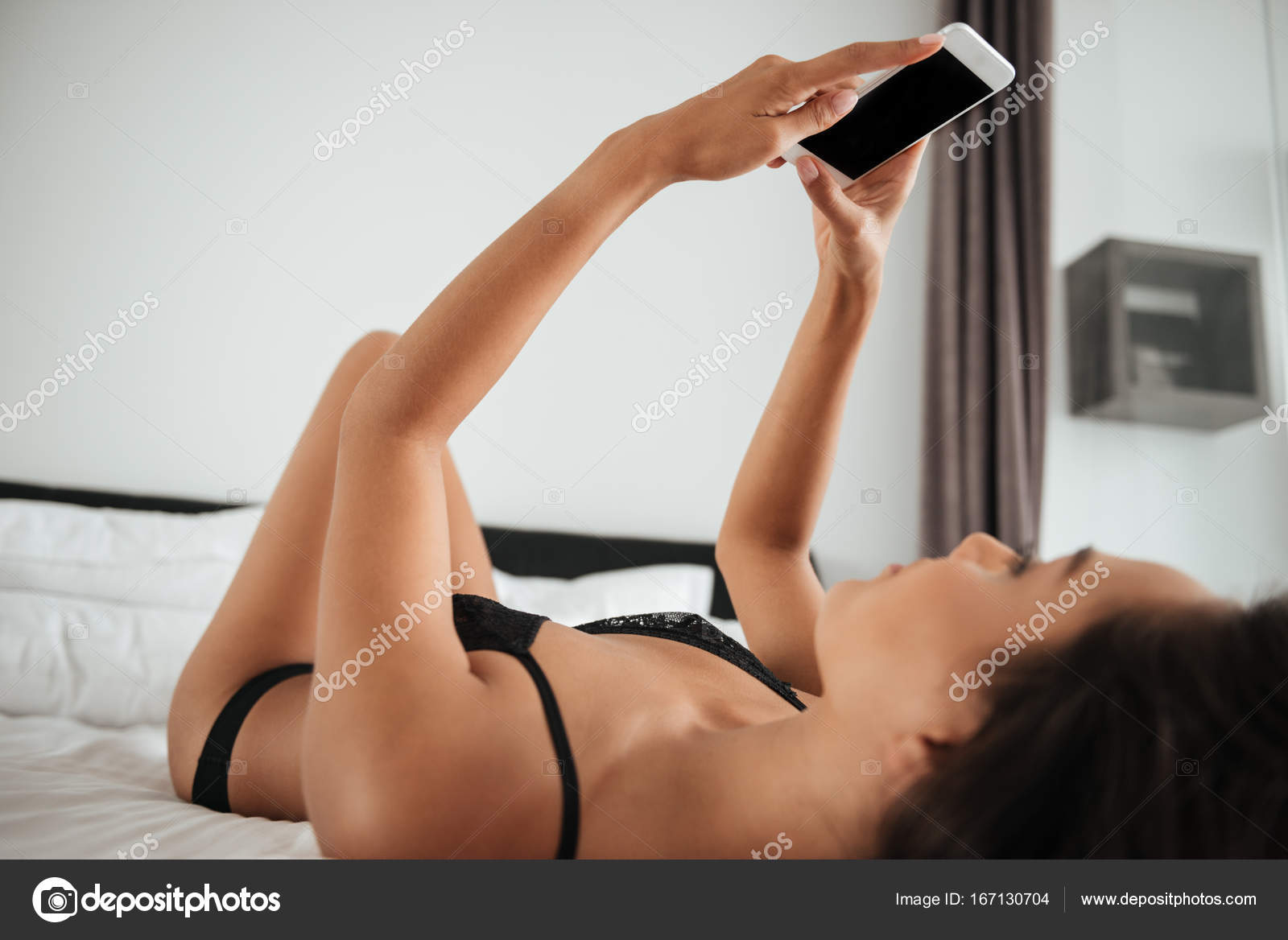 Frau in unterwäsche selfie