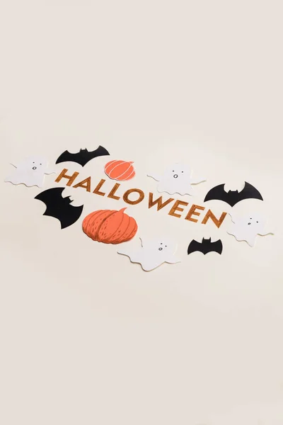 Texto de tipo de letra para el logotipo de Halloween escrito a mano sobre fondo blanco , — Foto de Stock