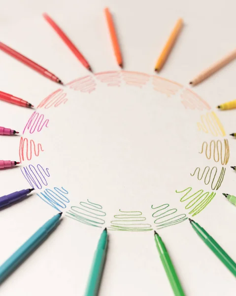 Círculo com marcadores coloridos fazendo gradiente — Fotografia de Stock