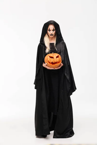Portrait complet d'une femme affreuse dans le maquillage d'Halloween — Photo