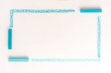 Mavi pastel mangası tarafından çizgiler çizim fotoğraf kapatmak