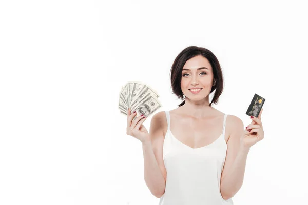 Retrato de una mujer muy sonriente mostrando un montón de dinero —  Fotos de Stock