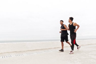 Açık havada çalışan Afrika spor erkek arkadaş