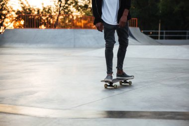 Bir genç Afrika erkek genç görüntü kırpılmış