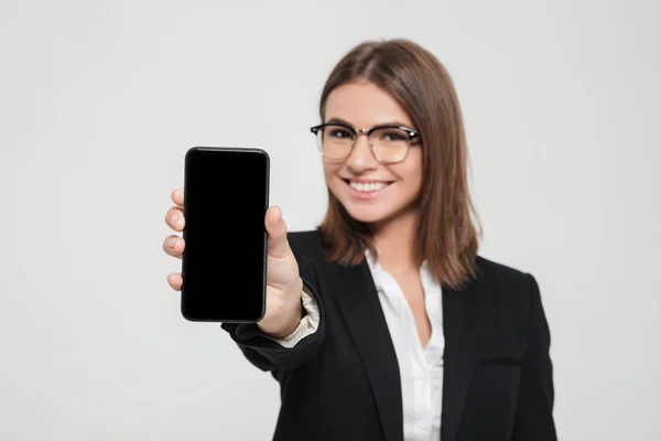 Divertida mujer de negocios feliz en gafas — Foto de Stock