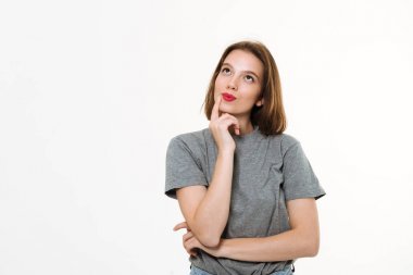 Güzel düşünme genç beyaz Bayan