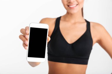 Gülümseyen bir fitness kadın yakın çekim