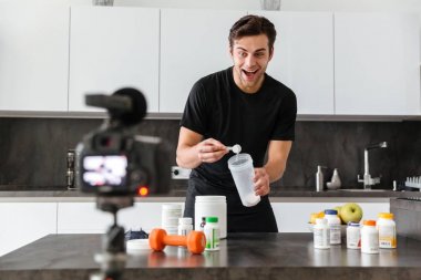Onun video blog bölüm filme heyecanlı genç adam