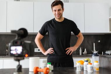 Mutlu genç adam onun video blog bölüm filme