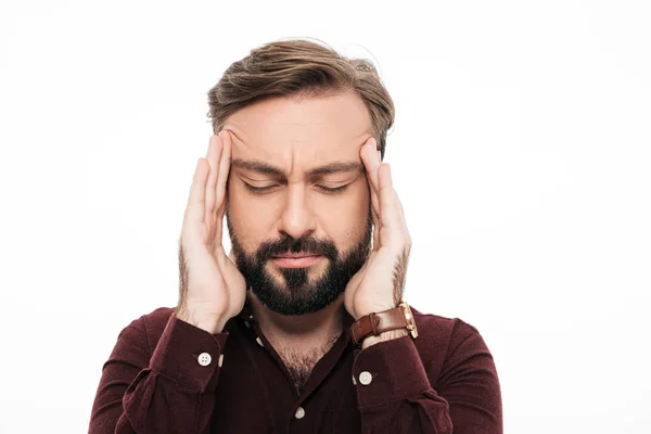 Portret van een jonge, bebaarde man close-up — Stockfoto