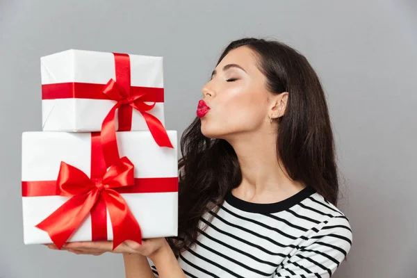 Nahaufnahme Porträt einer hübschen Frau — Stockfoto