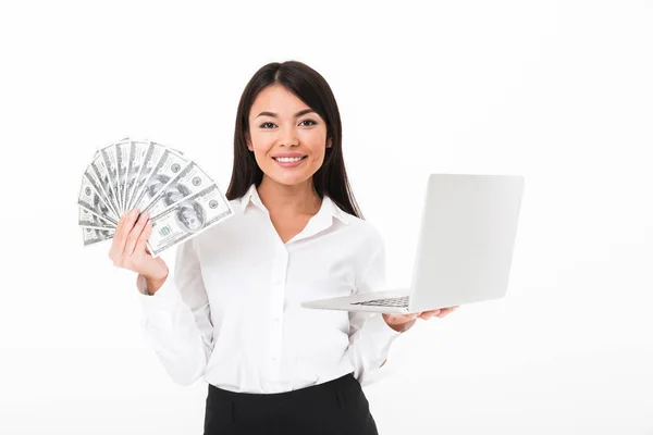Porträtt av framgångsrika asiatiska affärskvinna — Stockfoto