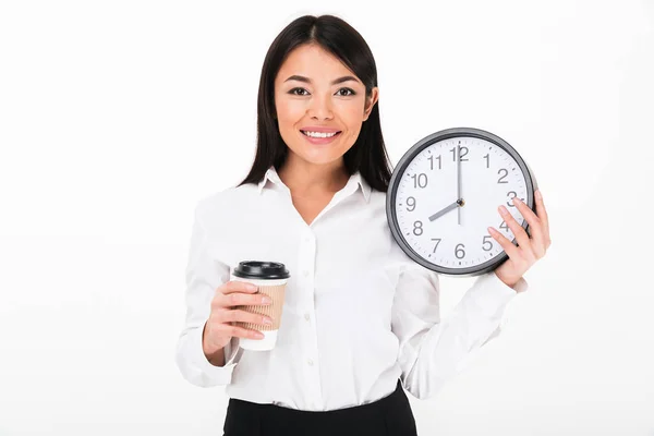 Retrato de uma mulher de negócios asiática alegre — Fotografia de Stock