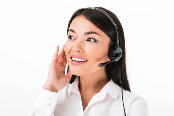 Primer plano de un feliz asiático mujer en blanco camisa — Foto de Stock