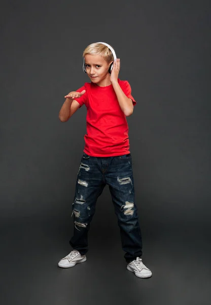 Picture Emotional Little Boy Child Standing Isolated Grey Background Looking — Stock Photo, Image