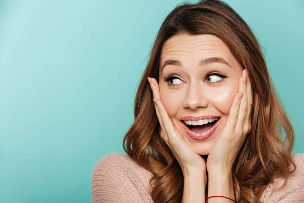 Beauty portrait of a cheerful brown haired woman — Stock Photo, Image