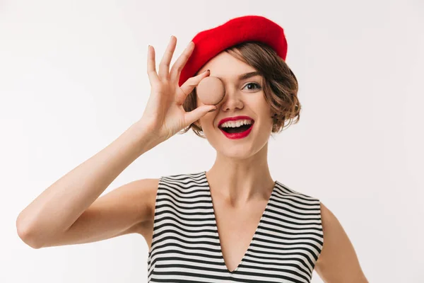 Retrato de una mujer alegre con boina roja — Foto de Stock