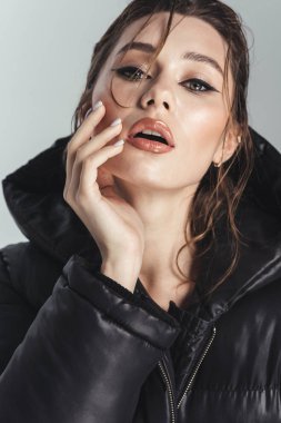 Ciddi seksi moda şık kadın