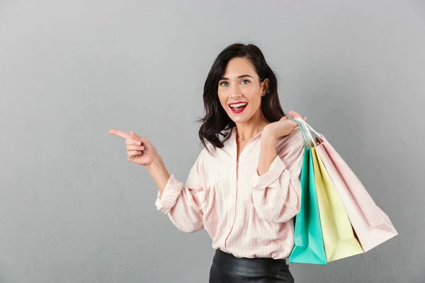 Porträt einer freudigen Geschäftsfrau — Stockfoto