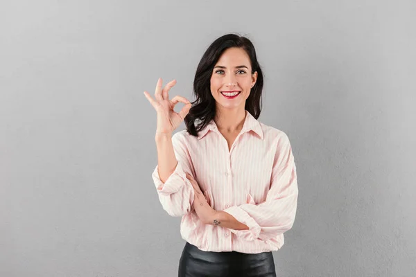 Retrato de una mujer de negocios sonriente — Foto de Stock