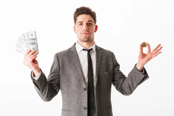 Retrato de un joven empresario confiado — Foto de Stock