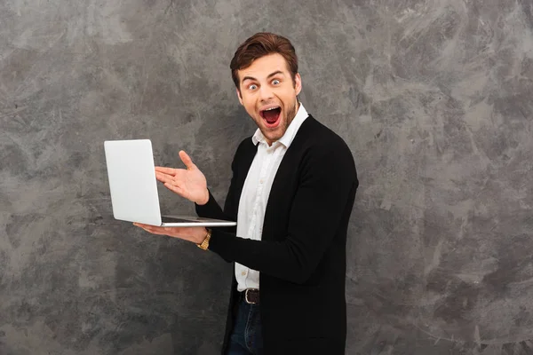 Portrait of a happy young man — Stock Photo, Image