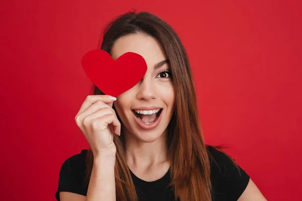 Imagen de la alegre mujer feliz de 20 años con cubierta de pelo largo marrón —  Fotos de Stock