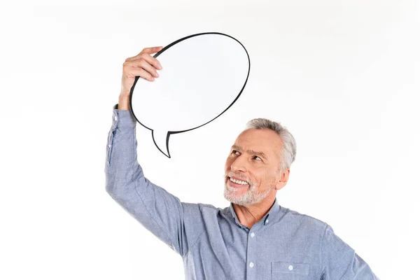 Sorrindo homem olhando em branco bolha discurso isolado — Fotografia de Stock