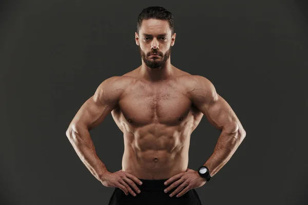 Portret van een geconcentreerde gespierde bodybuilder — Stockfoto