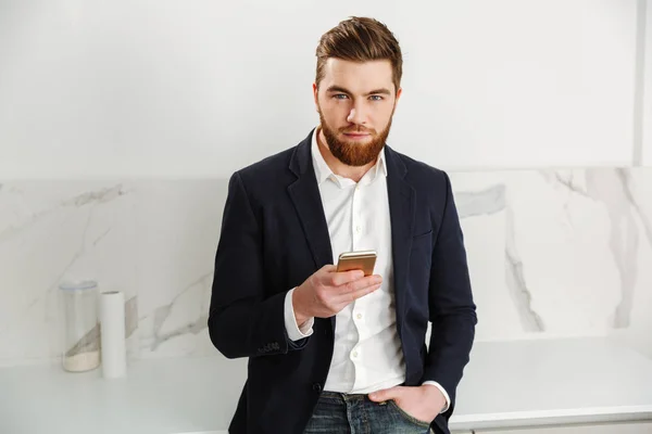 Portrait of a handsome young businessman — Stock Photo, Image