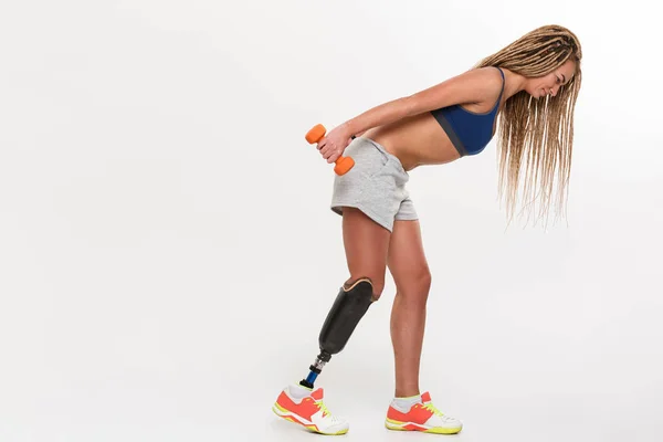 Precioso fuerte joven discapacitado deportes mujer hacer ejercicios — Foto de Stock