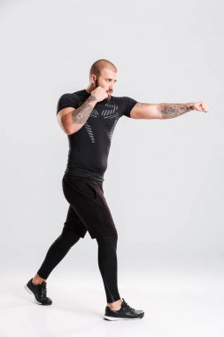 Sağlıklı genç sporcu boxer.