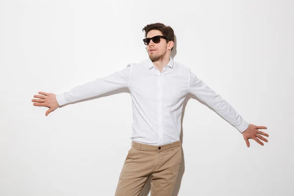 Retrato de un joven vestido con camisa —  Fotos de Stock