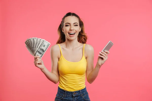 Retrato de una joven alegre — Foto de Stock