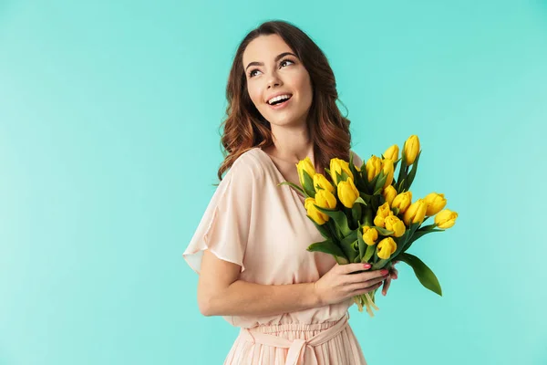 Retrato de una joven feliz en vestido — Foto de Stock