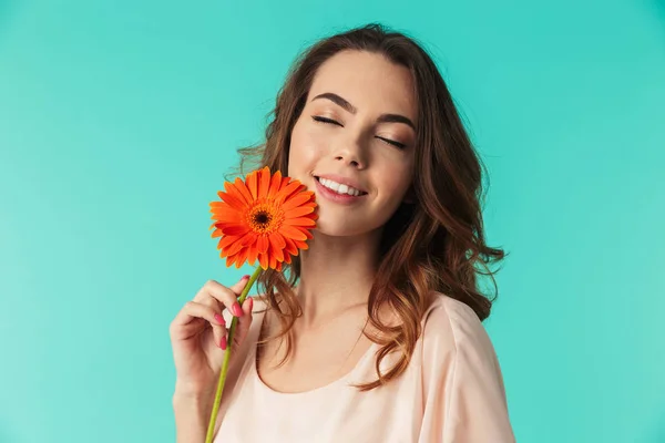 Retrato de uma menina bonita no vestido — Fotografia de Stock